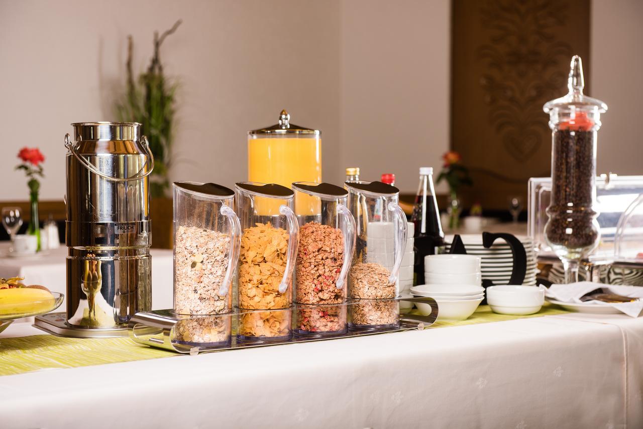 Hotel Gasthof Zum Roessle Altenstadt  Ngoại thất bức ảnh