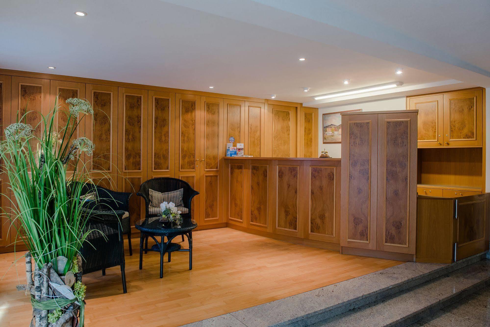 Hotel Gasthof Zum Roessle Altenstadt  Ngoại thất bức ảnh